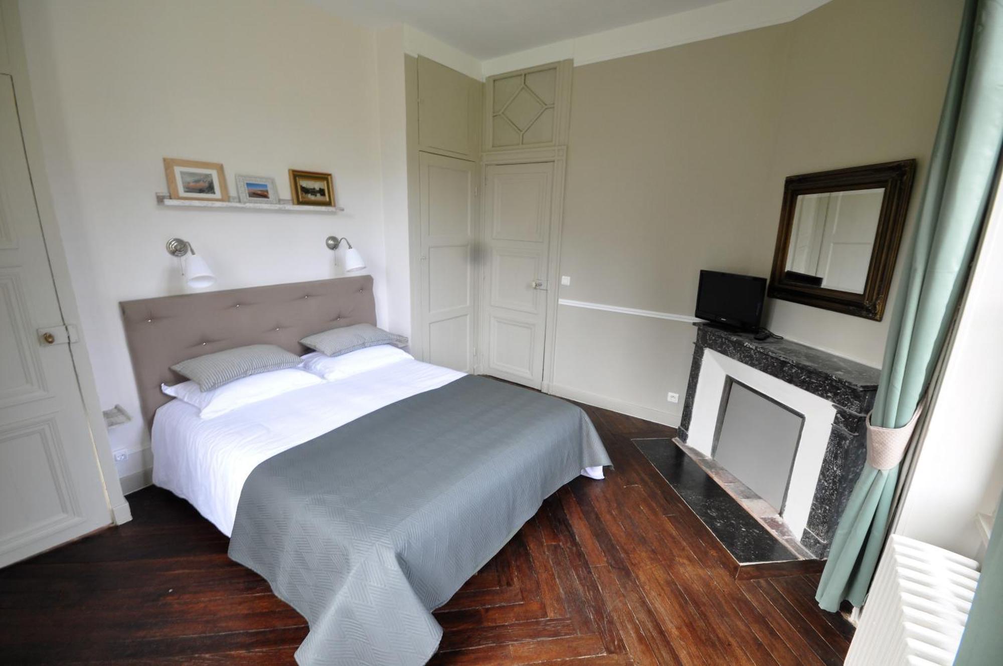 Domaine De La Cressonniere Bed & Breakfast Saint-Martin-de-Bienfaite-la-Cressonniere Room photo